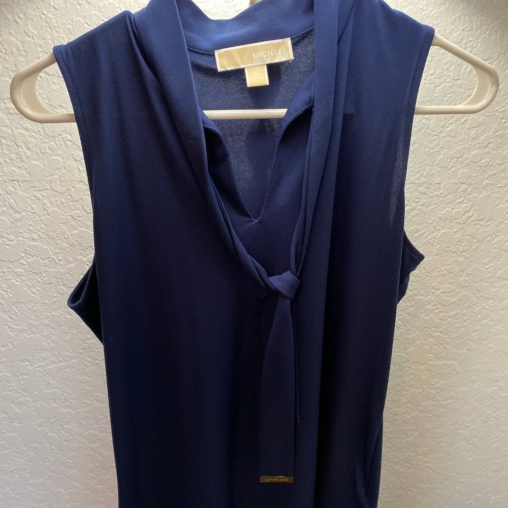 NWOT - MK tie front top